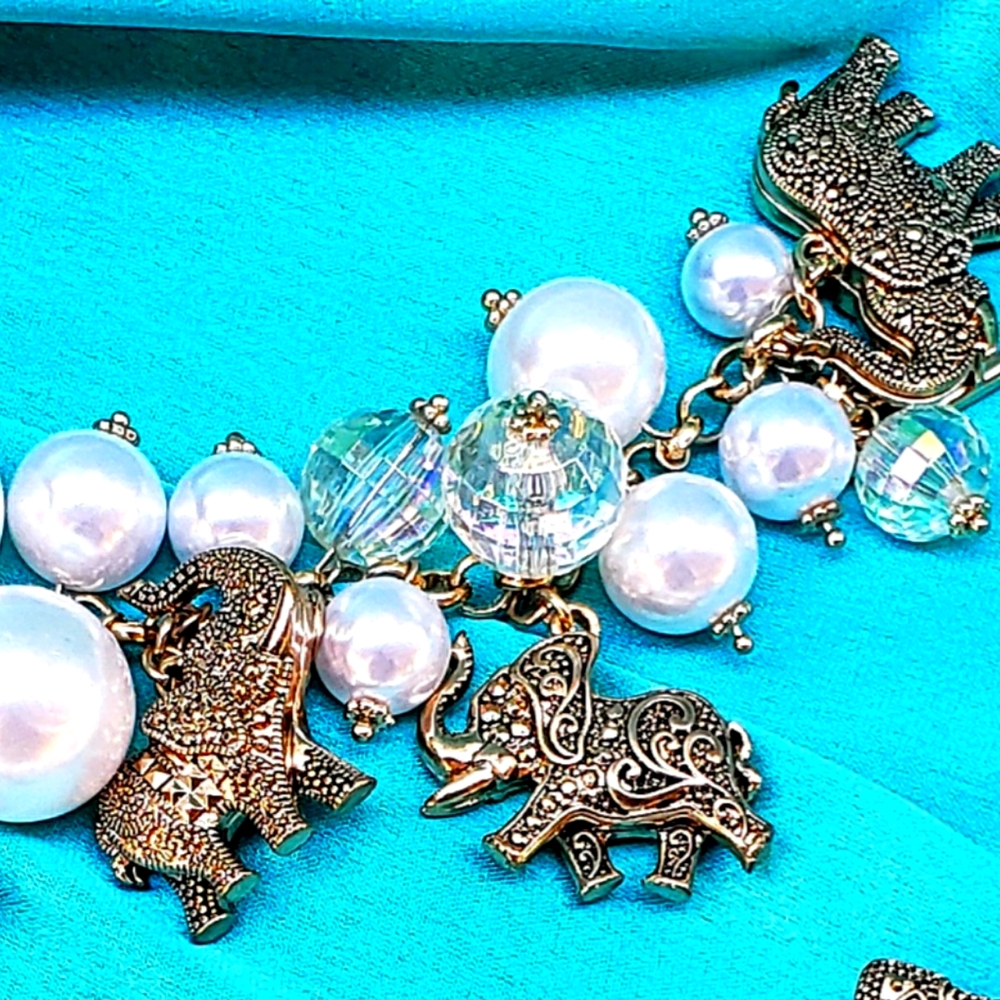 Charm bracelet